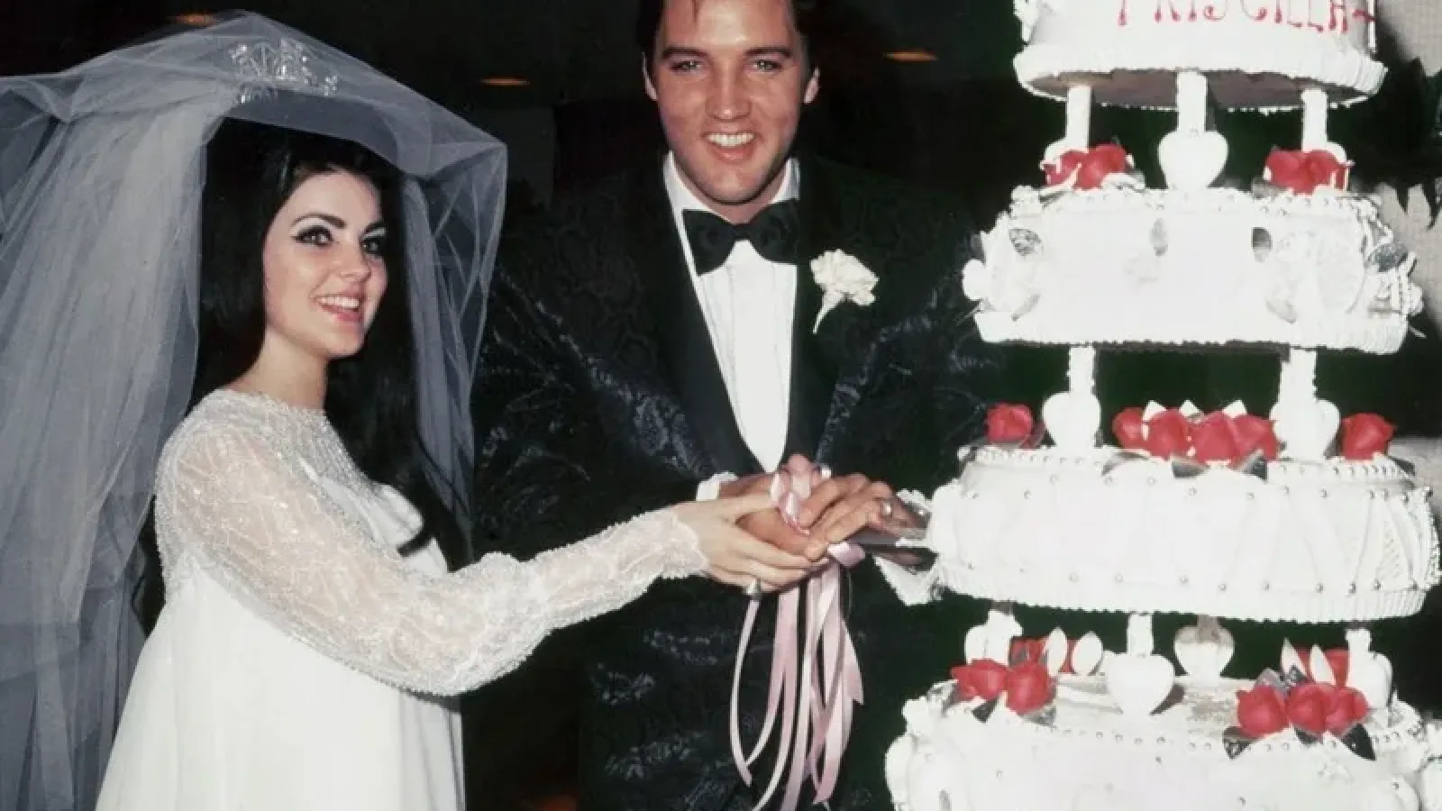 Photo of Elvis Presley & Priscilla Presley